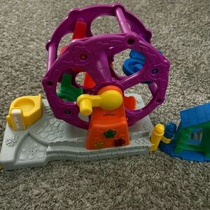 Fisher-Price Vibrant Ferris Wheel Toy